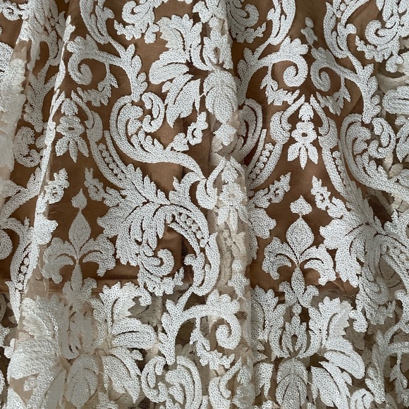 Dress the Population Blair Floral Lace Dress. - Picture 11 of 17